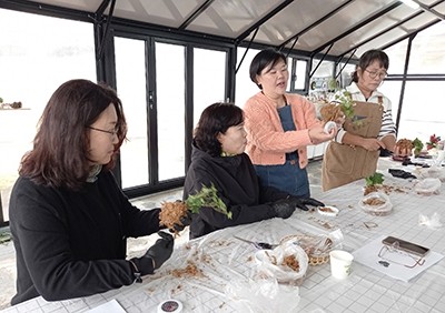 25일 관내 농촌체험농장에서 진행된 시연회 모습. 태안군